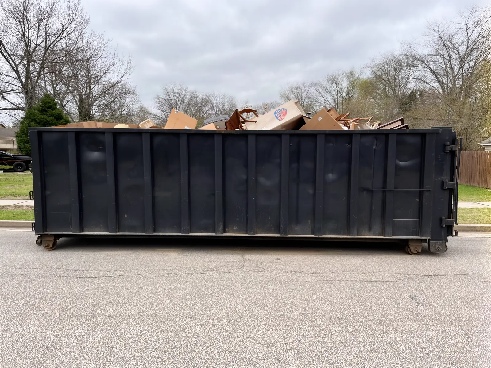 Roll-off dumpster from Mighty Oak Dumpster Rental LLC in Williamston, SC